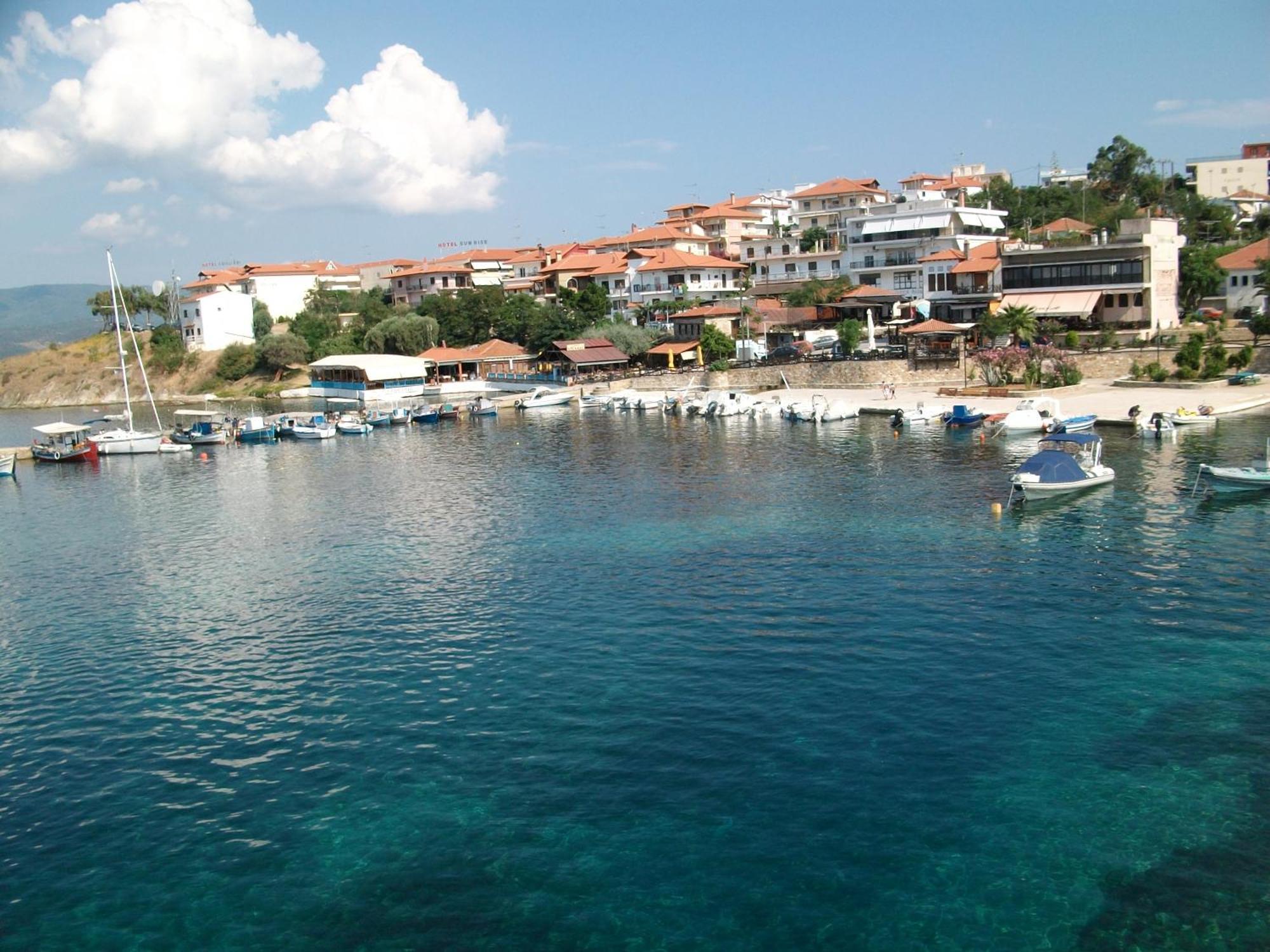 Hotel Ismini Ammouliana Buitenkant foto