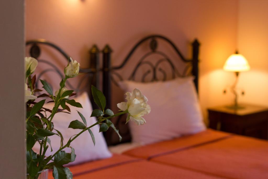 Hotel Ismini Ammouliana Buitenkant foto